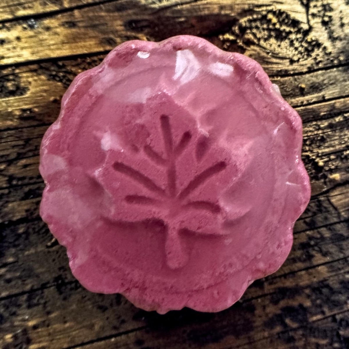 Tallow Bath Bomb | Coconut Milk, Oat & Clay Soak | Skin-Softening Moisturizing Fizz