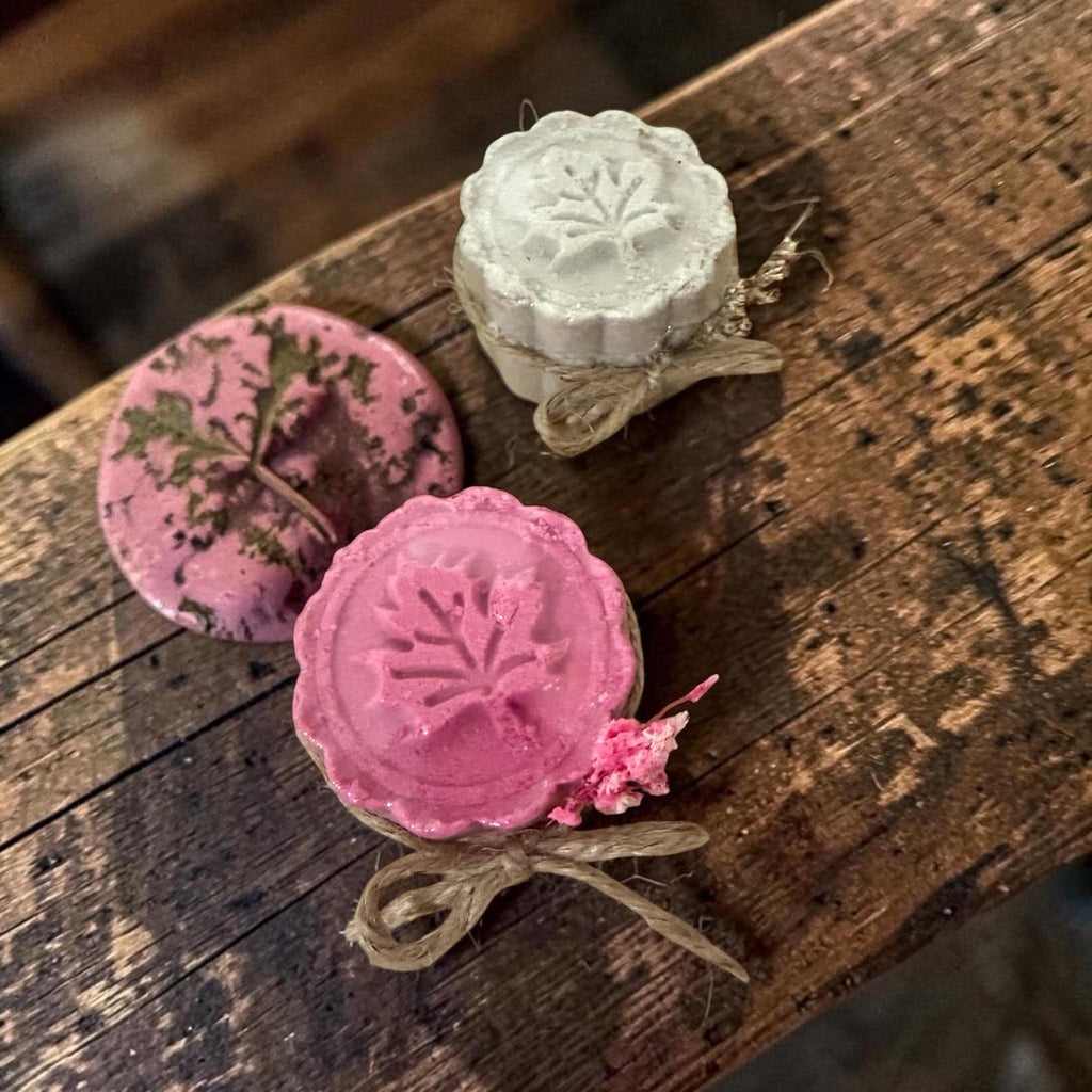 Tallow Bath Bomb | Coconut Milk, Oat & Clay Soak | Skin-Softening Moisturizing Fizz